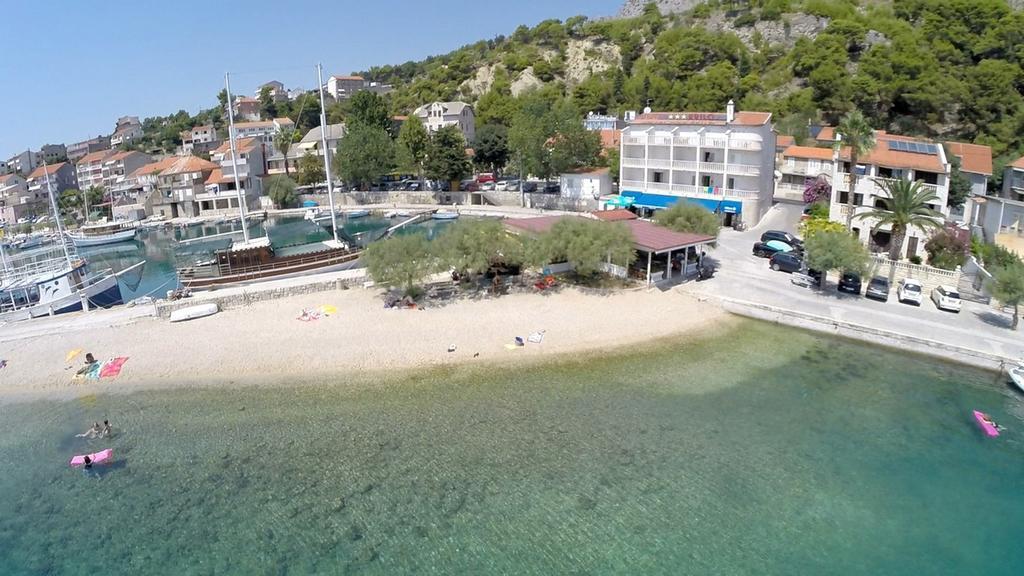 Studio Apartmani Topic Omiš Eksteriør billede