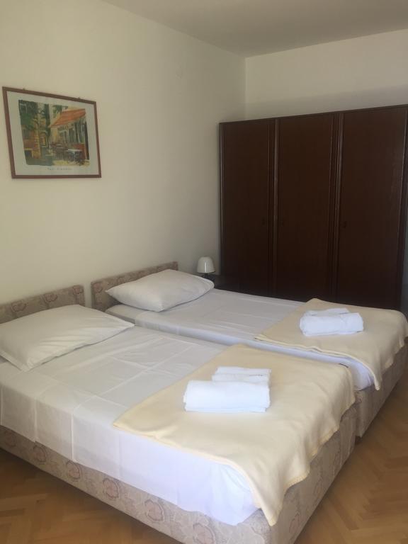 Studio Apartmani Topic Omiš Eksteriør billede